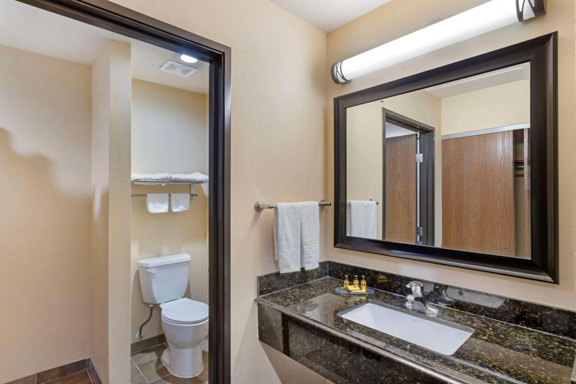 Best Western Plus Goliad Inn&Suites Exterior foto